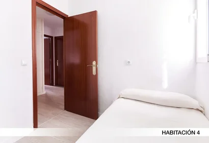 Quarto privado em Calle Porvenir 36, imagem 4 de 23