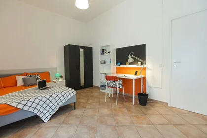 Private room at Via Pignasecca 15, image 2 of 15