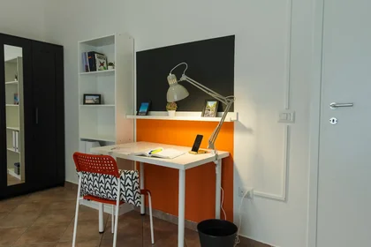 Private room at Via Pignasecca 15, image 4 of 15