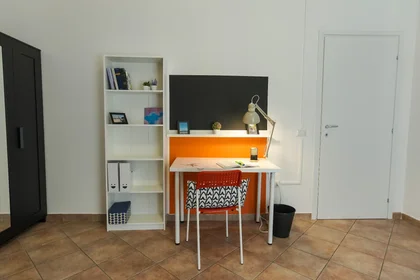 Private room at Via Pignasecca 15, image 5 of 15