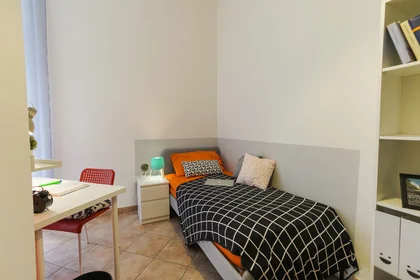 Private room at Via Pignasecca 15, image 2 of 14