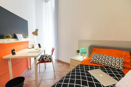 Private room at Via Pignasecca 15, image 3 of 14