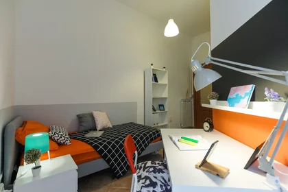 Private room at Via Pignasecca 15, image 4 of 14