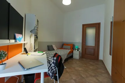 Private room at Via Pignasecca 15, image 2 of 14
