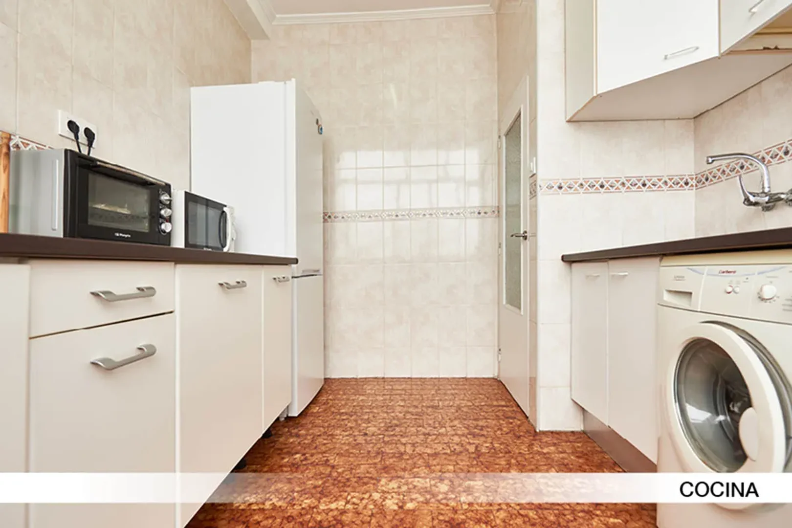 Quarto acolhedor para estudantes disponível em 