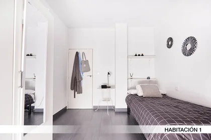Quarto privado em Castillo de Alcalá de Guadaíra 10, imagem 3 de 14