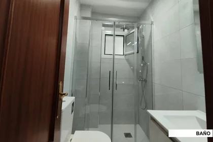 Privatzimmer in der Calle Santo Ángel 12, bild 13 von 18