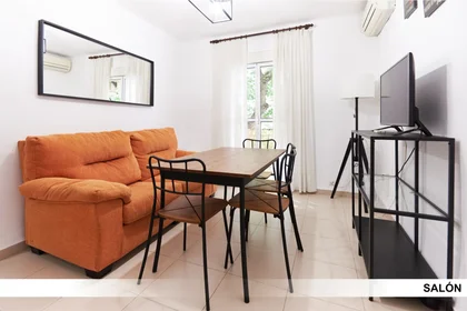 Privatzimmer in der Calle Santo Ángel 12, bild 9 von 18