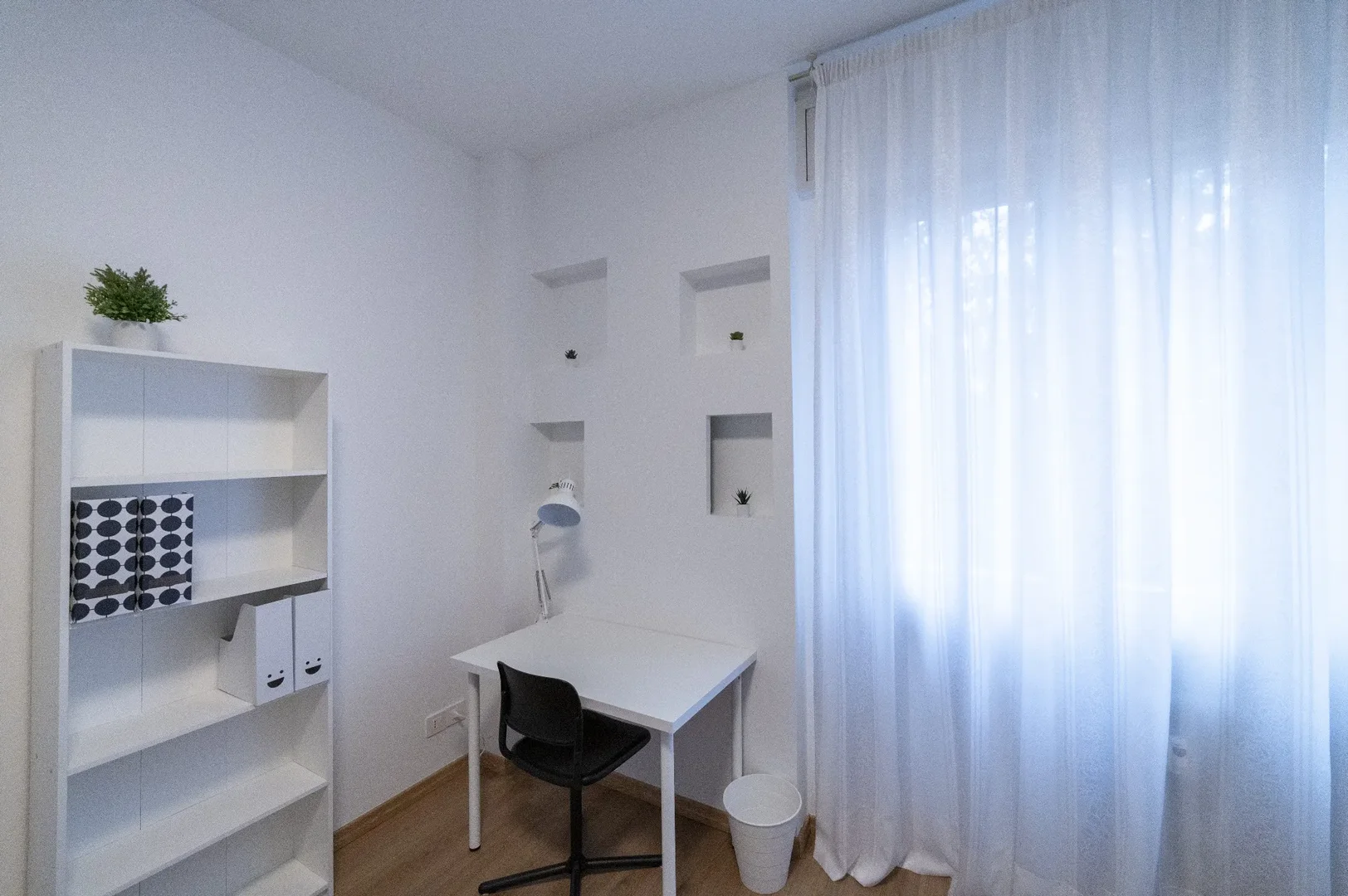 Confortevole e spaziosa stanza per studenti in 