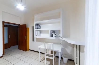 Stanza privata in Viale Fratelli Spazzoli 123, immagine 2 di 15