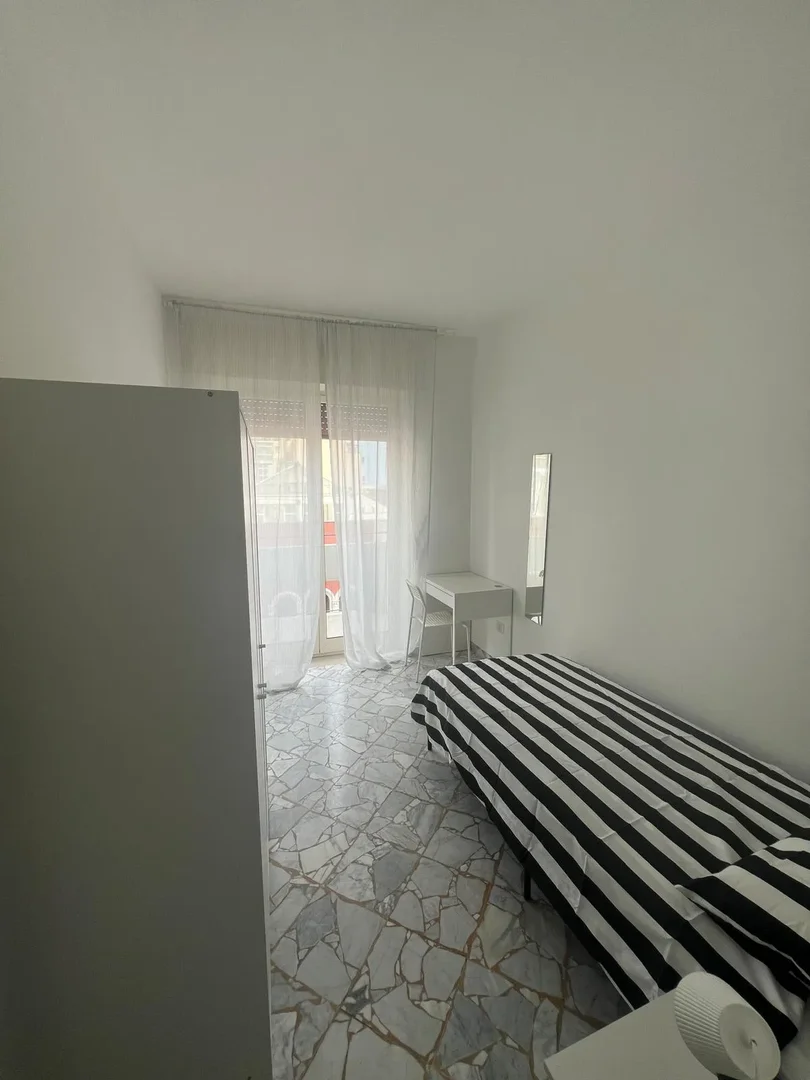 Habitación para estudiantes en  con modernas comodidades