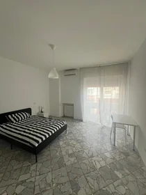 Habitación privada en Via Giuseppe Forges Davanzati 6, imagen 1 de 6