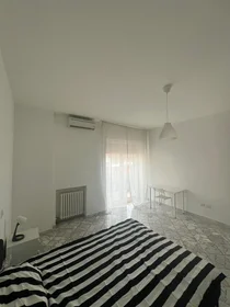 Habitación privada en Via Giuseppe Forges Davanzati 6, imagen 2 de 6