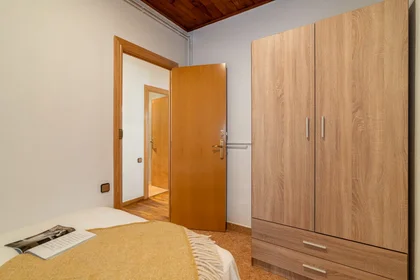 Chambre privée à Carrer d'Aragó 115, image 3 de 17