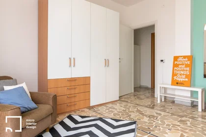 Habitación privada en Via Antonio De Nino 27, imagen 3 de 13