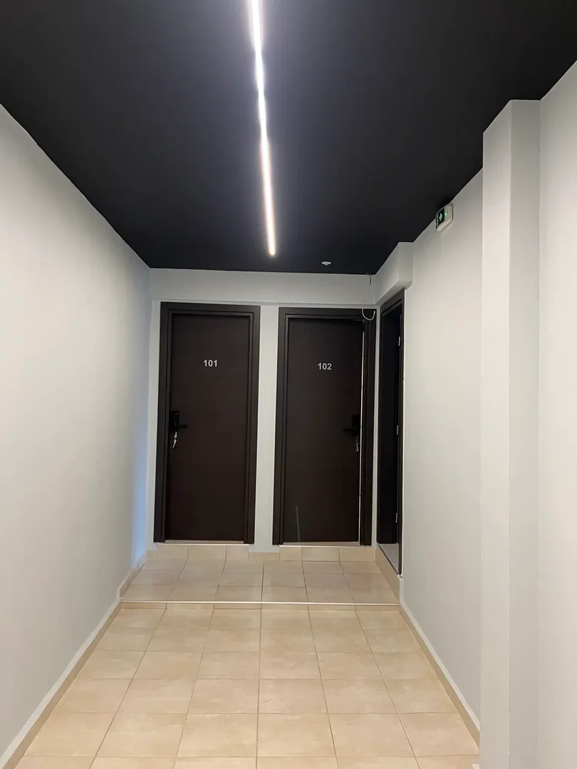 Studio abordable avec des caractéristiques essentielles dans 