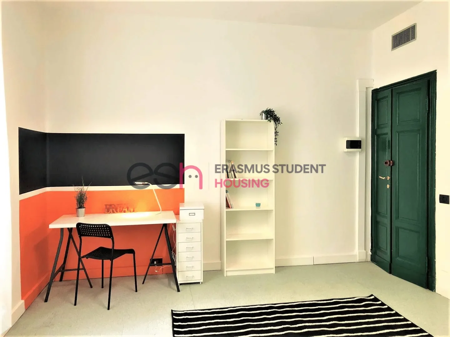 'de öğrenci dairesinde, tamamen mobilyalı kiralık oda