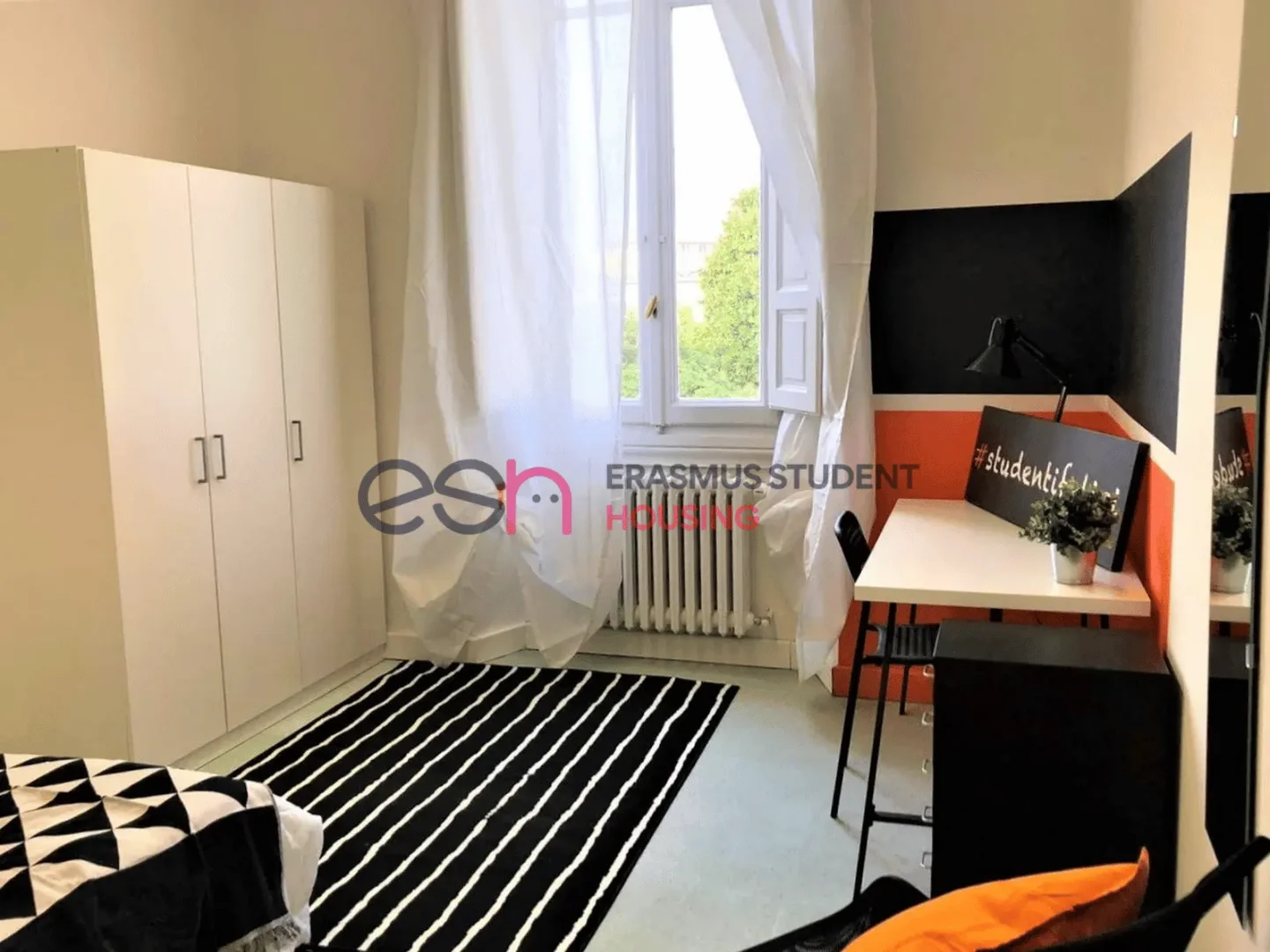 Economical student room with convenient location in 