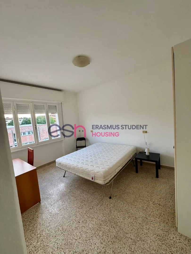 Bezahlbares Zimmer für Studenten mit ausreichender Beleuchtung in 