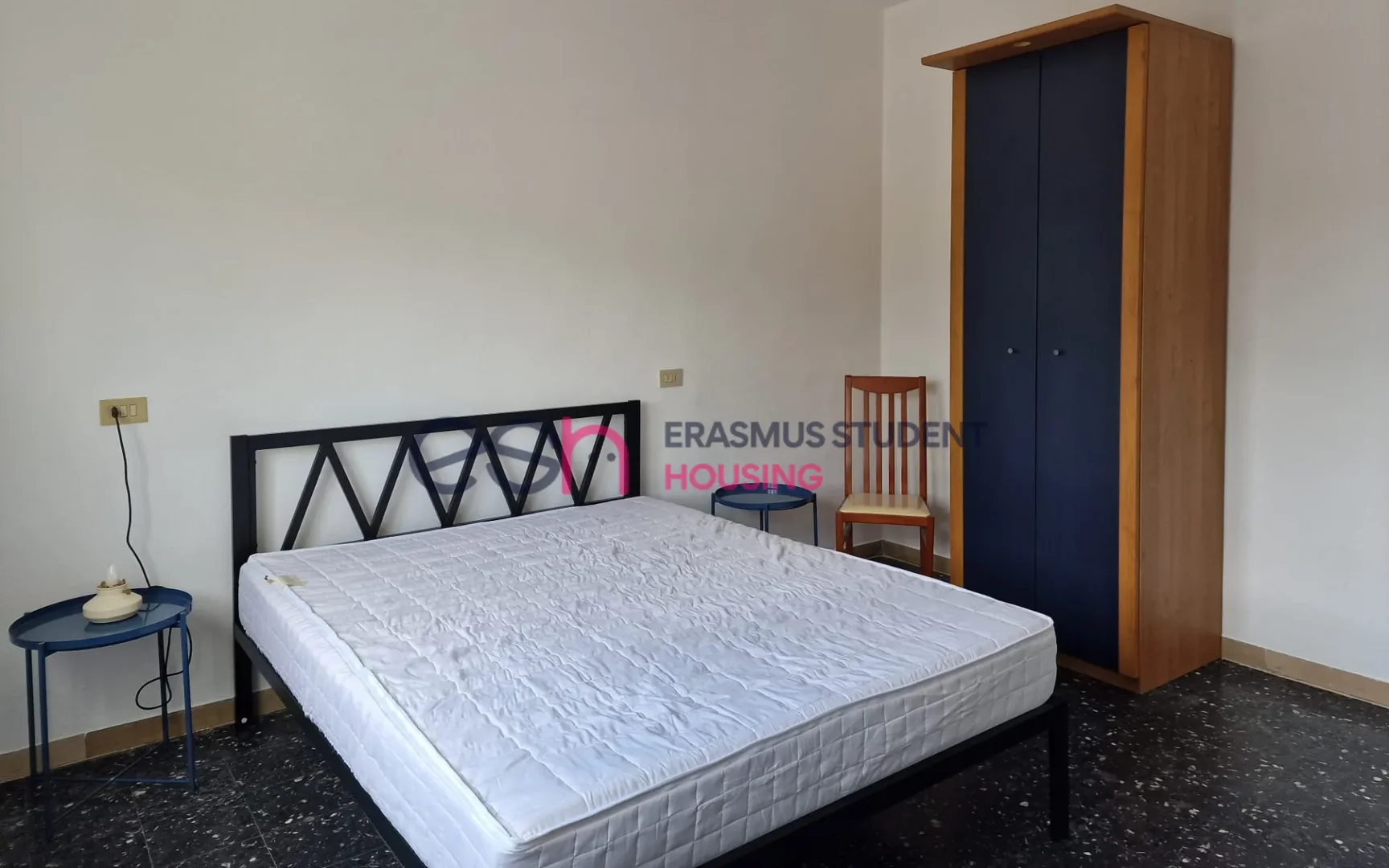 Helles und luftiges Studentenzimmer mit einfachem Zugang zur Universität in 