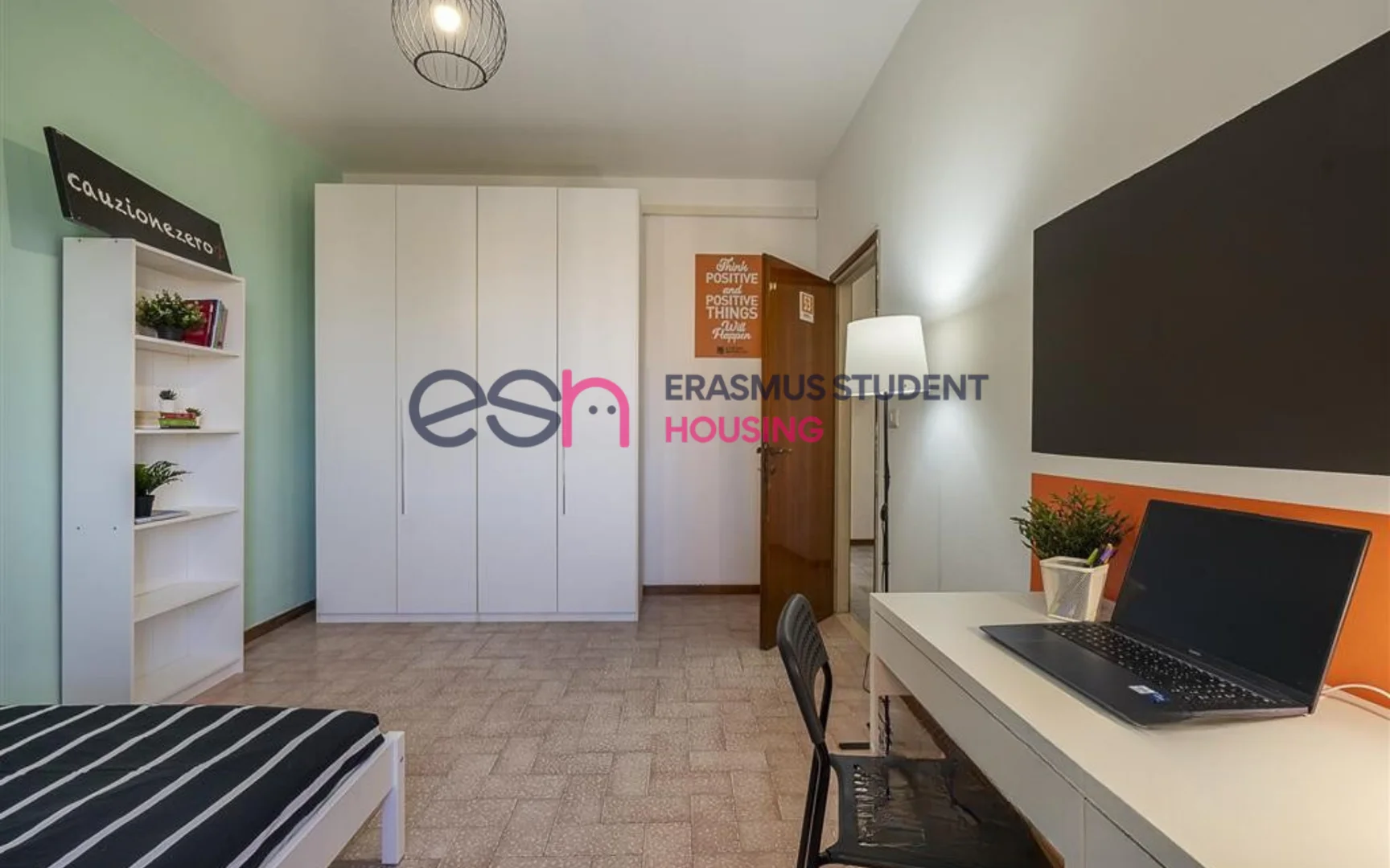 Quarto de estudante económico perto do campus em 