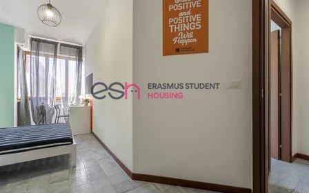 Quarto privado em Via Giovan Battista Pellizzi, imagem 2 de 15
