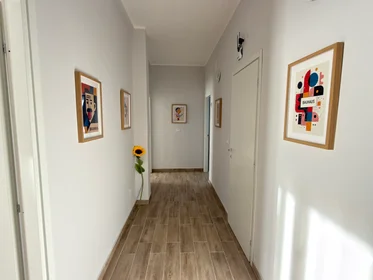 Quarto privado em Via Tirino 67, imagem 9 de 11