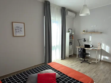 Quarto privado em Via Tirino 67, imagem 3 de 11