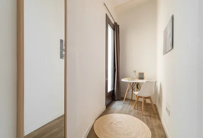 私人房间 在 Carrer de l'Hospital 68, 16的图像2