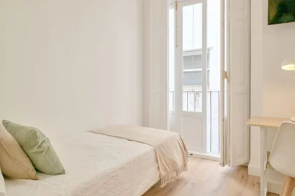 Quarto privado em Calle de la Paz 25, imagem 1 de 10