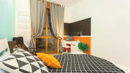 Chambre privée à Via Fanfulla Da Lodi 9, image 1 de 13