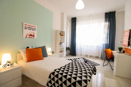 Privatzimmer in der Via Giacomo Ciamician 4, bild 1 von 21