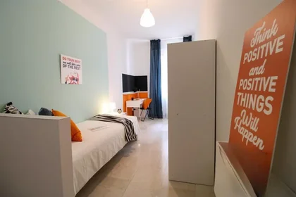 Privatzimmer in der Via Giacomo Ciamician 4, bild 3 von 21