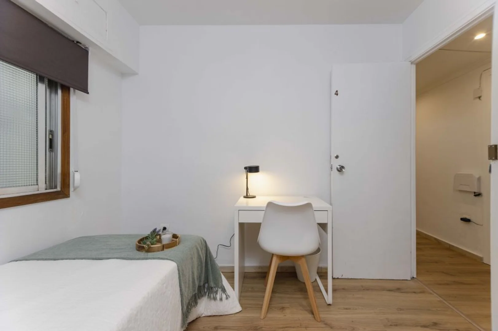 Chambre d'étudiant confortable et spacieuse dans 