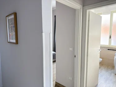 Chambre privée à Via Tirino 67, image 9 de 12
