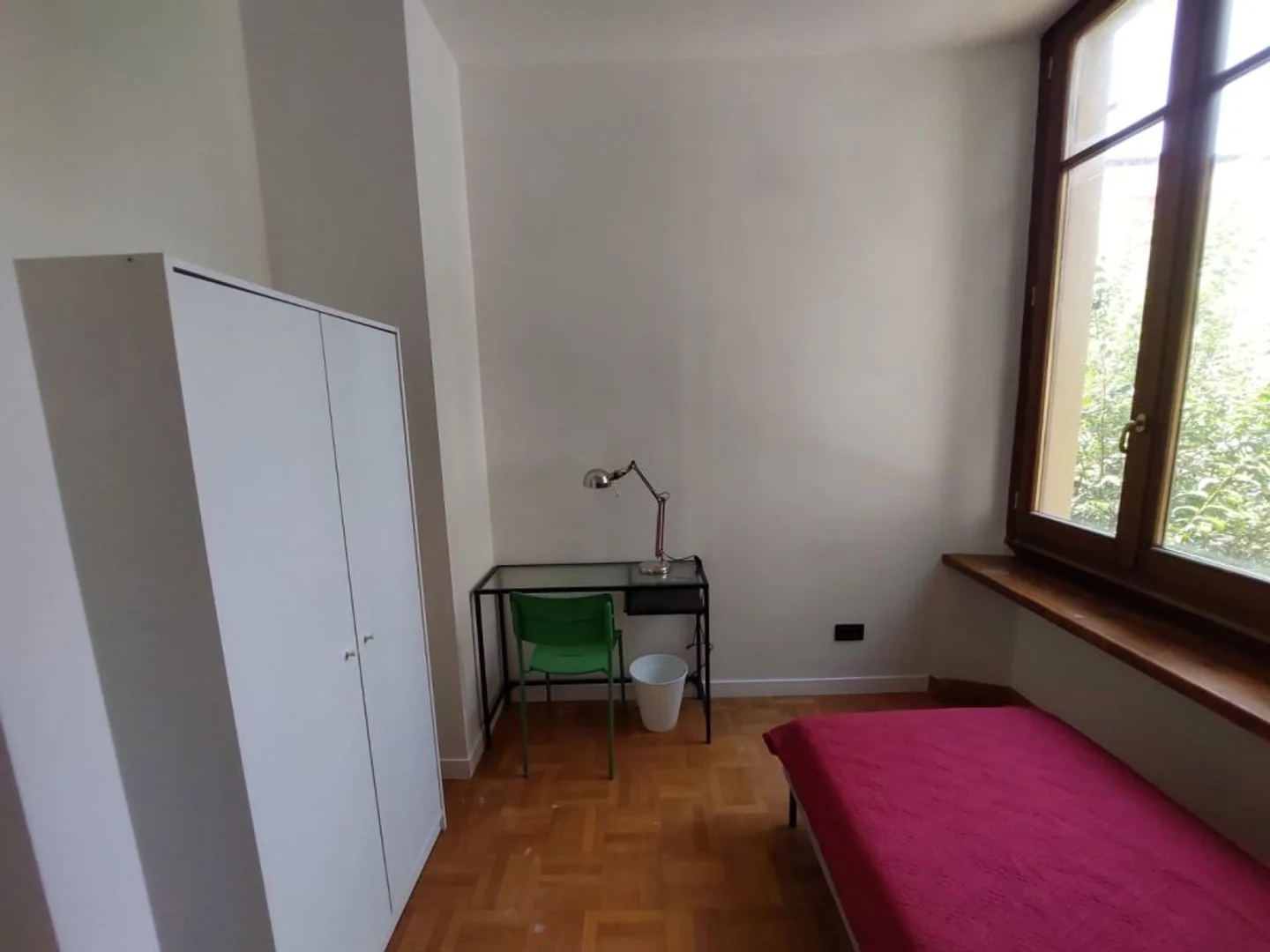 Wygodny i przestronny pokój studencki w 
