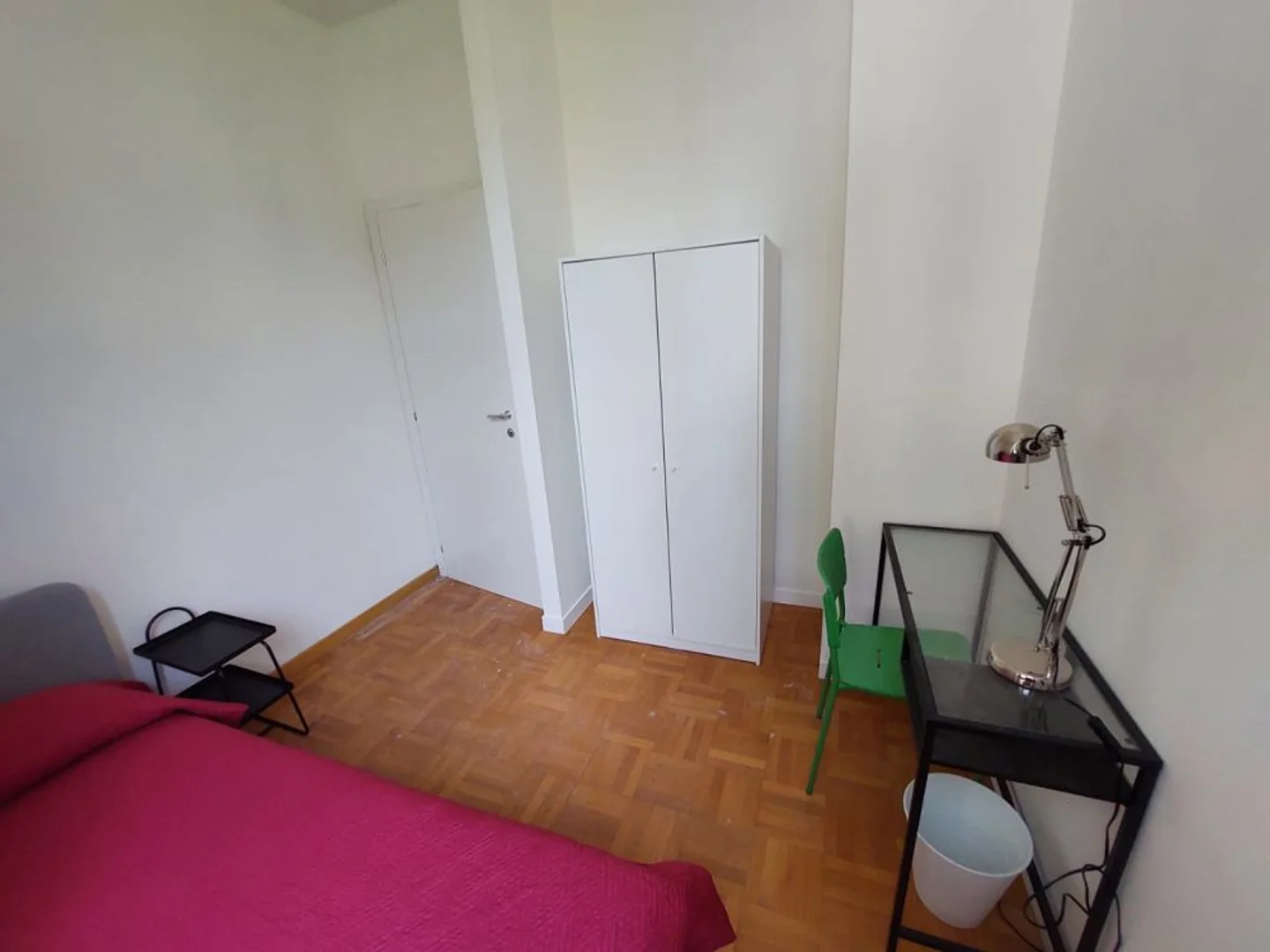 Niedrogi pokój studencki blisko kampusu w 
