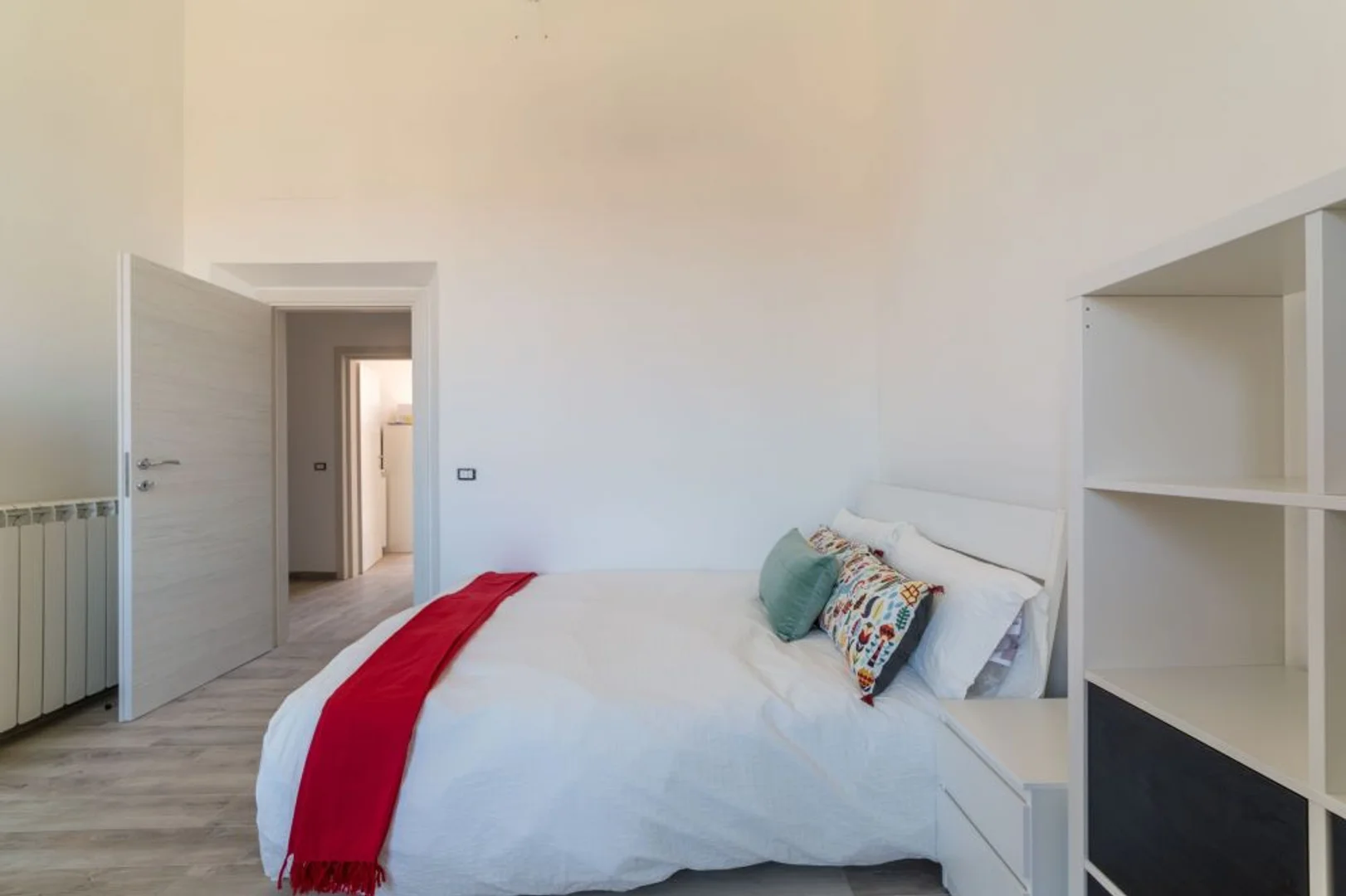 Cozy room for students available in