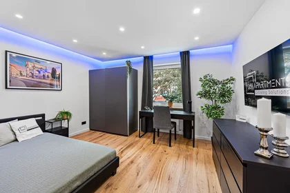 Habitación privada en Eberwurzstraße, Feldmoching-Hasenbergl, imagen 1 de 8