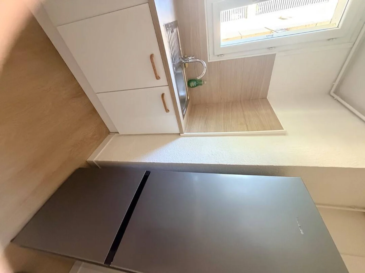Habitación para estudiantes en  con área de estudio y facilidades compartidas