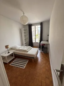 Private room at Reims, 51100, image 9 of 14