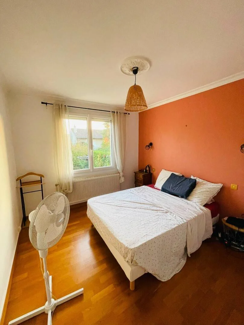 Funktionelles Studentenzimmer perfekt zum Studieren in 