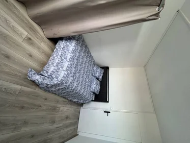 Stanza privata in Le mans, 72100, immagine 6 di 13