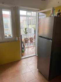 Quarto privado em Rua 9 de Abril, imagem 6 de 7