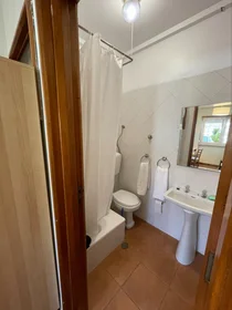 Quarto privado em Rua 9 de Abril, imagem 7 de 7