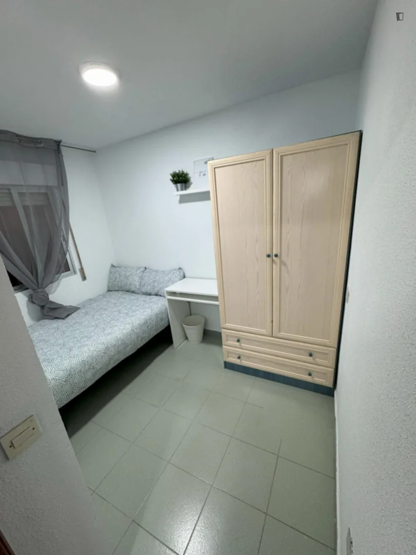 Chambre d'étudiant bon marché à proximité du campus dans 