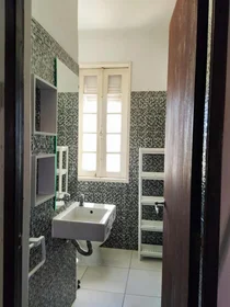 Chambre partagée à Travessa da Bica Velha, image 7 de 32