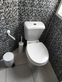 Chambre partagée à Travessa da Bica Velha, image 8 de 32