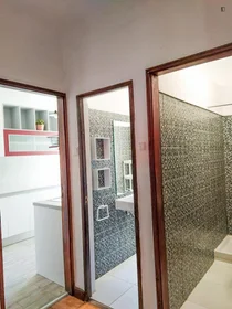 Chambre partagée à Travessa da Bica Velha, image 9 de 32