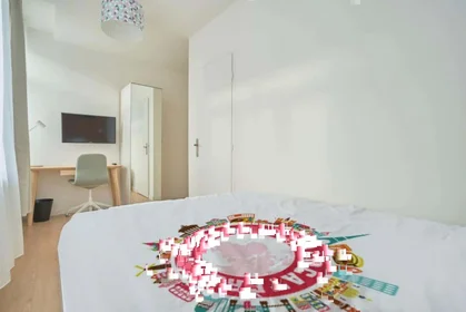Habitación privada en 148 Rue Flament Reboux, 59130 Lambersart, France, imagen 4 de 28